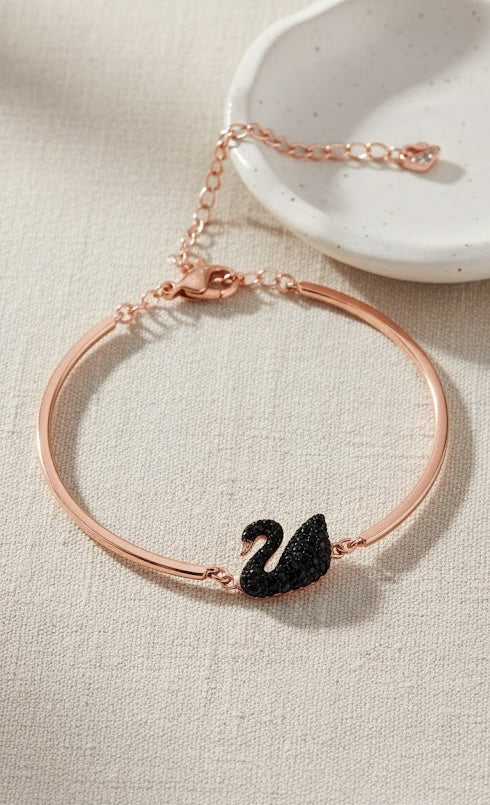 Regal Swan Zirconia Bracelet